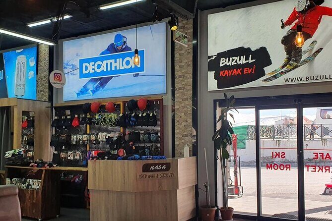 Cappadocia: Erciyes Ski Tour w/PickUp,Lunch - Your ski options on Erciyes: beginner learning vs advanced runs