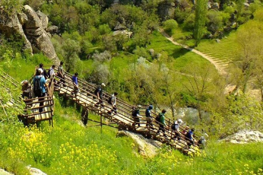 Cappadocia: Green Tour with Lunch and Hotel Pickup - Pigeon Valley: a short guided stretch with historical flavor