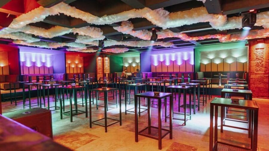 Cappadocia: Guided Bar Crawl with Hotel Pickup and Snack - Stop by Stop: From Aperitif to Club Dancing
