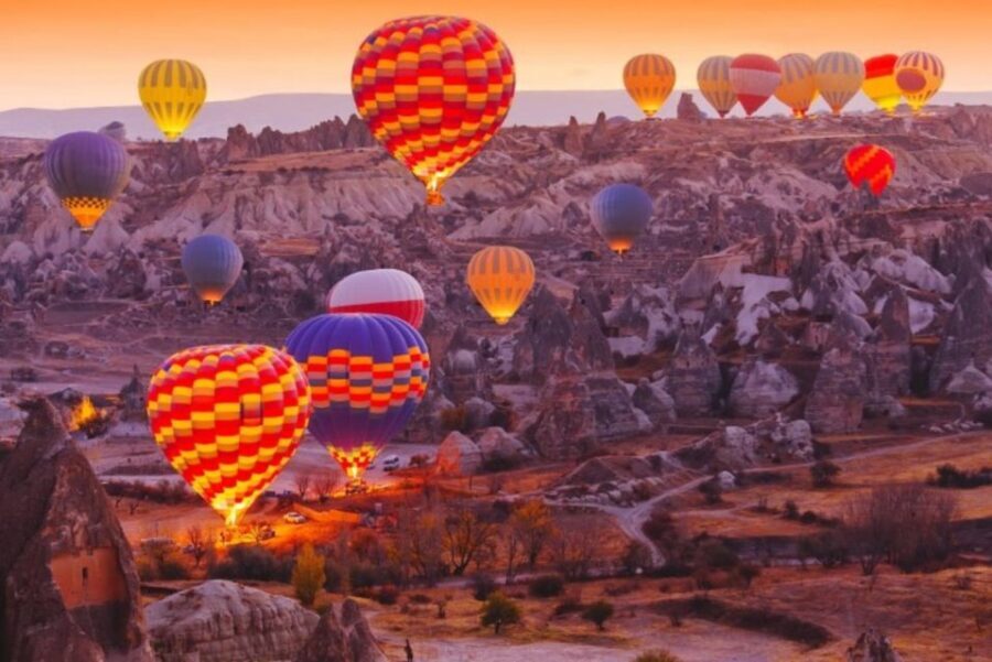 Cappadocia Hot Air Balloon Flight in Goreme Valley - One Hour in the Air: Views, Basket Layout, and Photo Moments