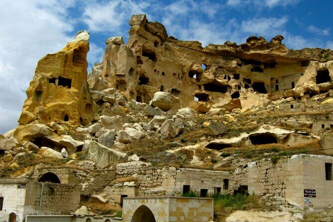 Cappadocia Mix Tour Half Green Tour and Half Red Tour - Kaymaklı Underground City: 5 Levels of Life Under the Rock