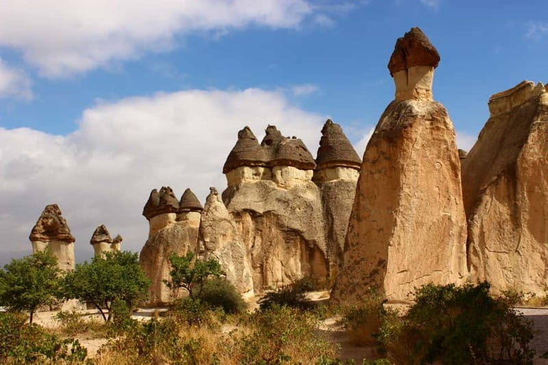 Cappadocia: Red Tour with Lunch & Pottery Demonstration - Göreme Open Air Museum: painted cave churches without the hassle