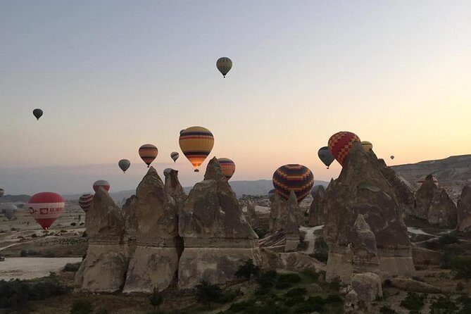 Discover Cappadocia by Hot Air Balloon - The pilot’s English commentary and the snacks-and-wine rhythm