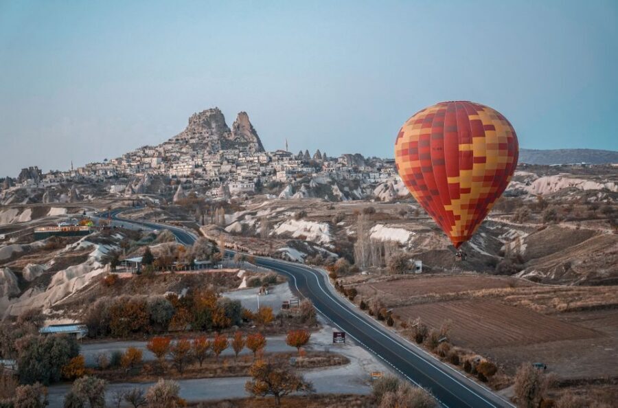Hot air balloons in Goreme red valley - Sunrise Pickup and the Small-Group Setup (Max 6)