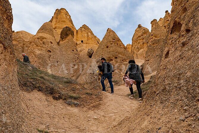 Private Cappadocia Full Day Car And Guide - Stop 5: Avanos Pottery Hour (Venessa Roots + Red-Soil Ceramics)
