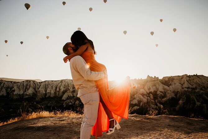 Professional Photo Shoot in Cappadocia - In Sunrise with Hot Air Balloons - Where you meet and how the session is managed