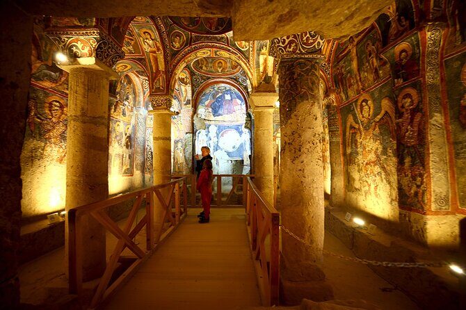 Small Group Red Tour Experience in Cappadocia - How the Day Flows: Pickup to Drop-Off