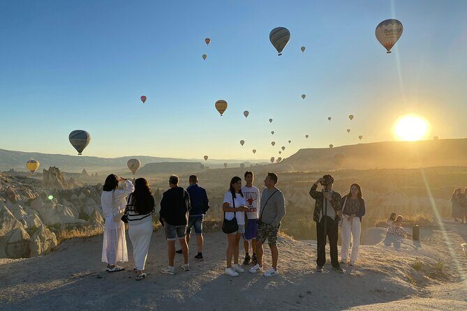 Sunrise Balloon Watching Tour with Photographer in Goreme - Key reasons this Göreme balloon-watch tour works